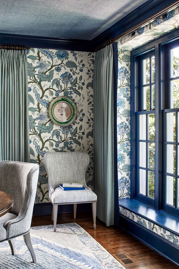 The bright green plate with its colonial patina is boldly situated against patterned wallpaper. Photo by Stacy Zarin Goldberg 2022